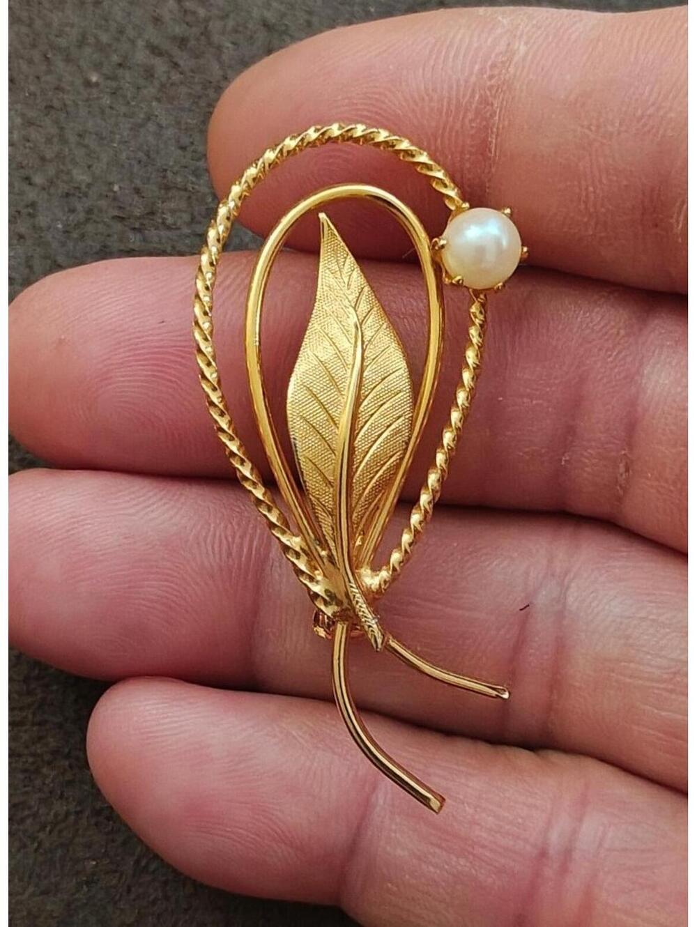 1960s Gold Tone Swirl Leaf Brooch With a Delicate Faux Pearl Accent